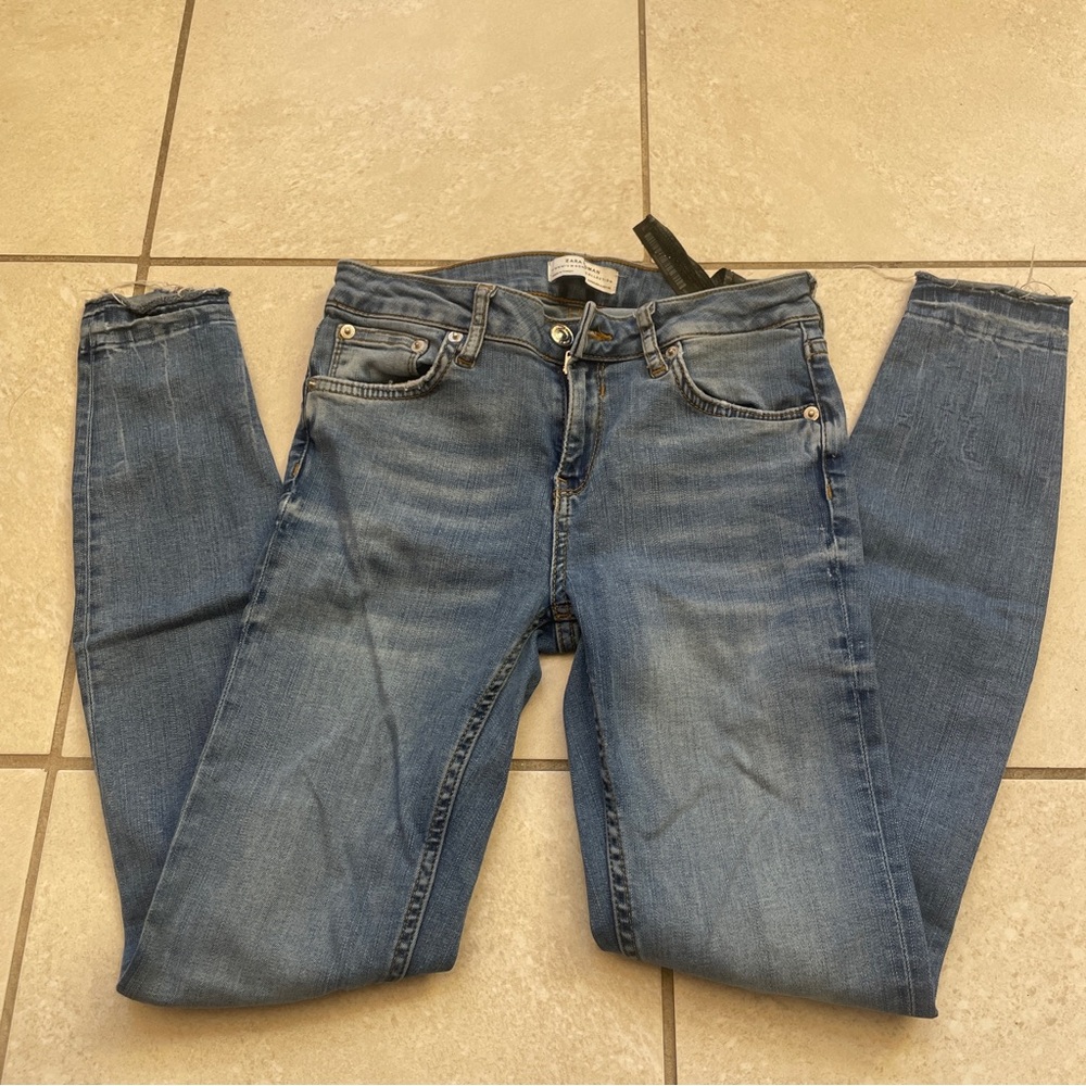 Zara Ripped Skinny Jeans - Medium Wash